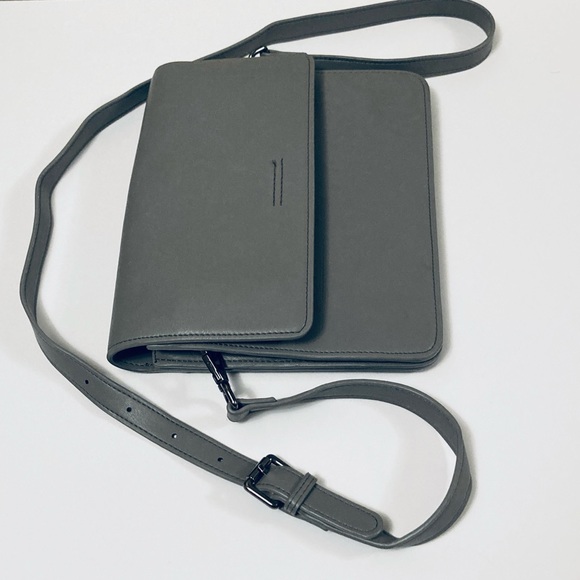 COLAB Montreal Vegan Leather Crossbody Bag Grey Envelope Style Multiple Pockets - Picture 9 of 10